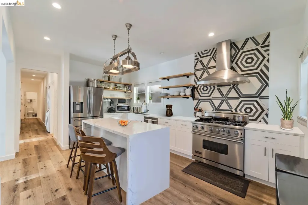 384 Euclid Avenue Oakland CA 94610