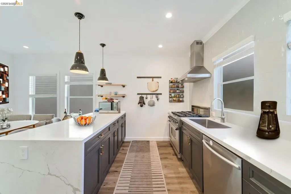 384 Euclid Avenue Oakland CA 94610