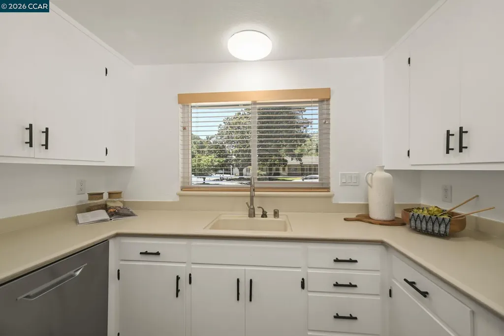 615 Flora Street Martinez CA 94553