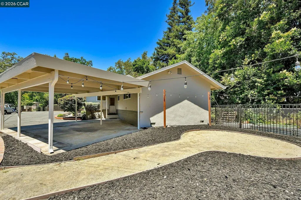 615 Flora Street Martinez CA 94553