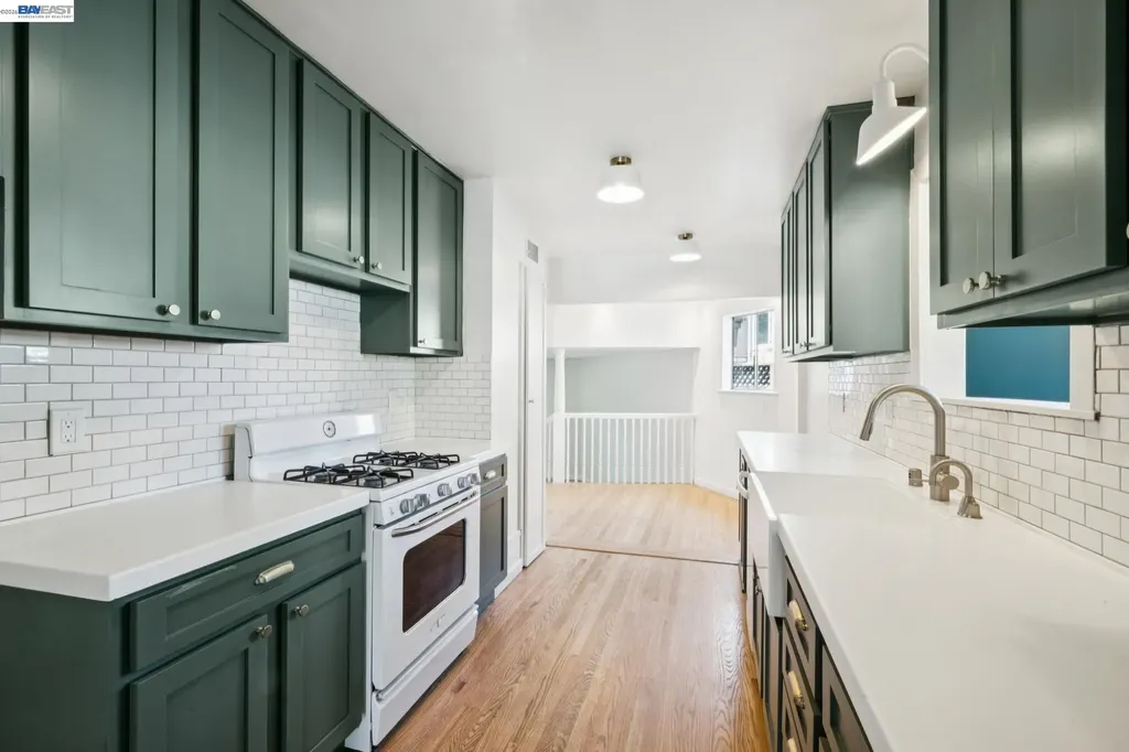 1813 High Street Alameda CA 94501