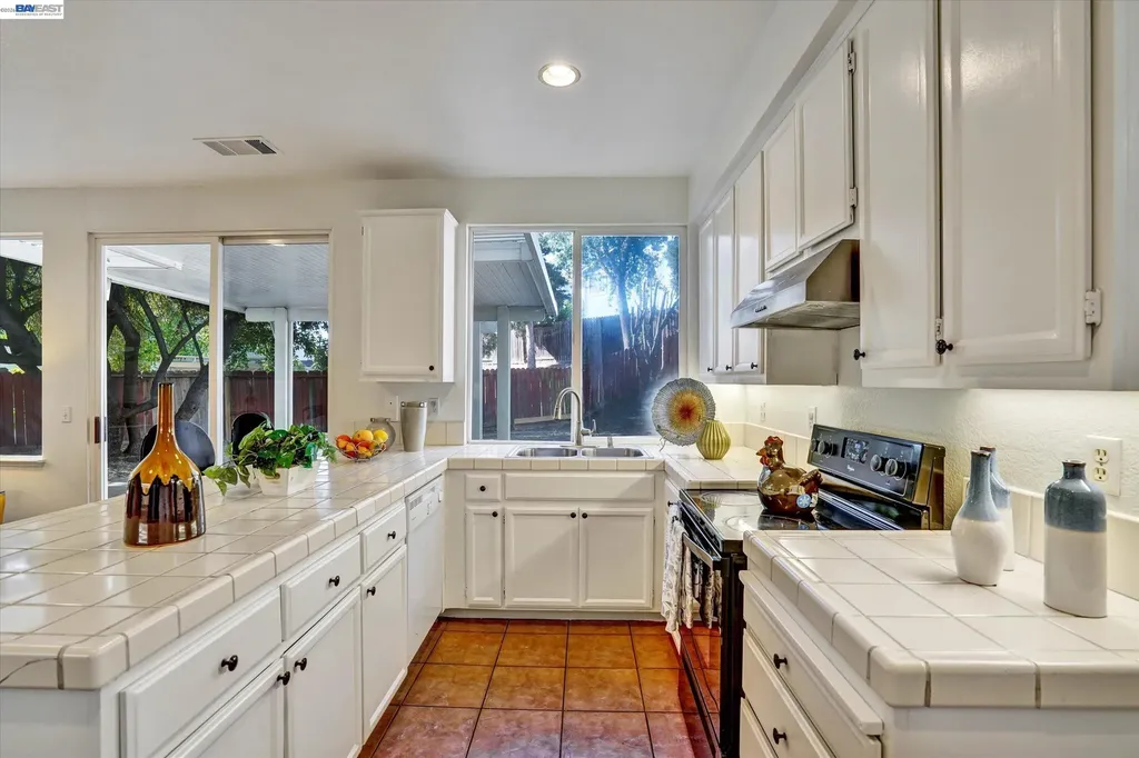 5124 Adriana Court Antioch CA 94531