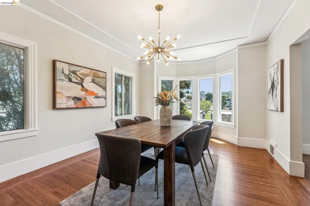 455 Lagunitas Avenue Oakland CA 94610