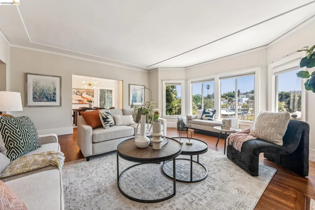 455 Lagunitas Avenue Oakland CA 94610