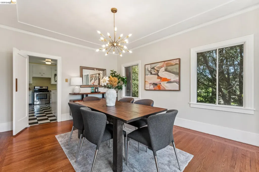 455 Lagunitas Avenue Oakland CA 94610