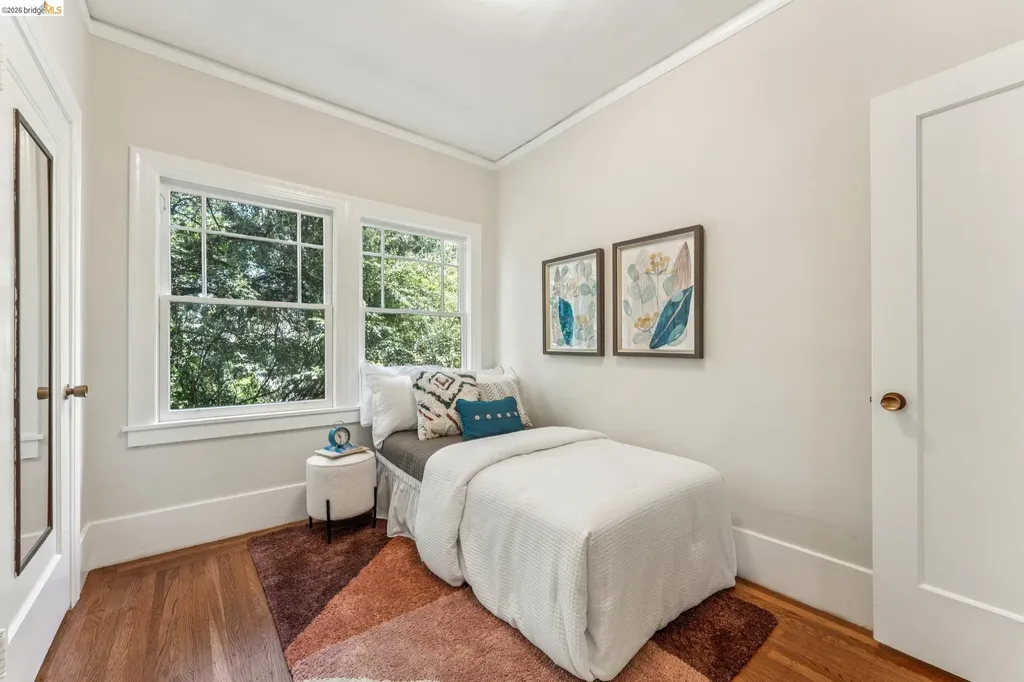 455 Lagunitas Avenue Oakland CA 94610