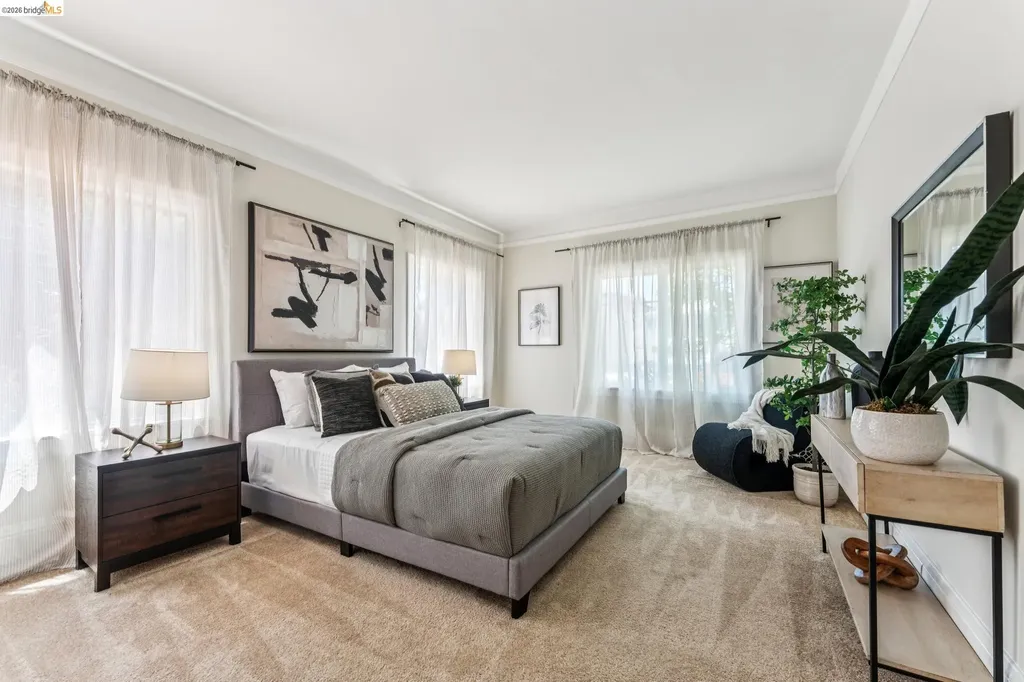 455 Lagunitas Avenue Oakland CA 94610
