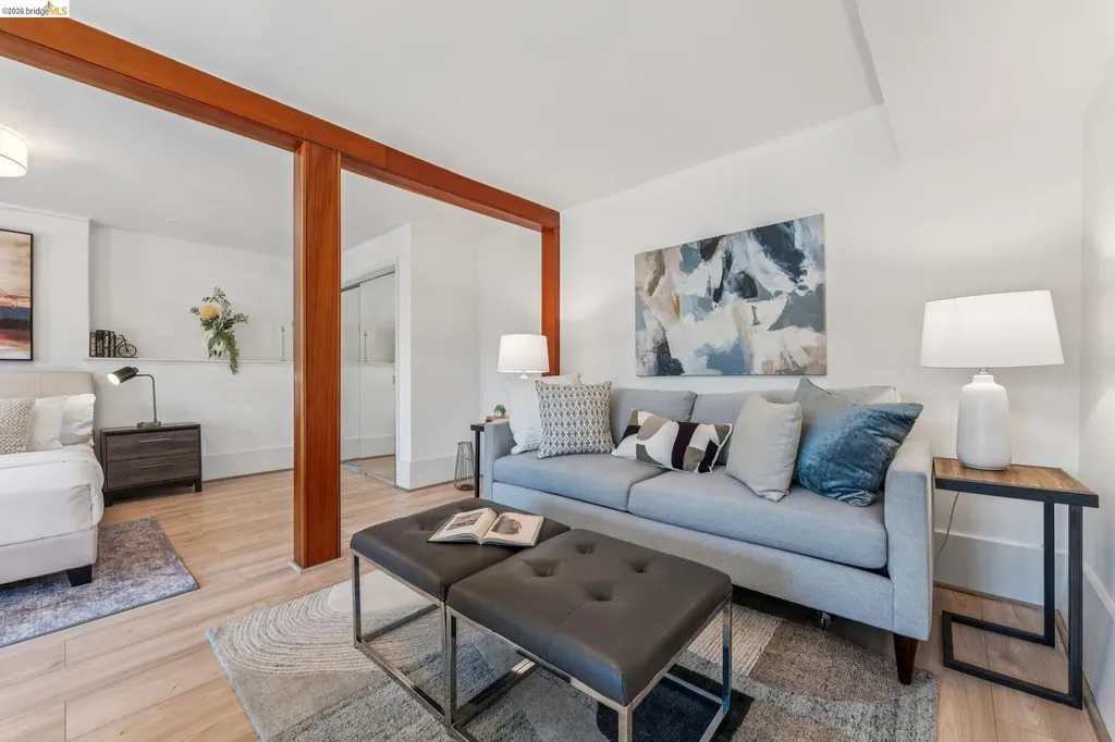 455 Lagunitas Avenue Oakland CA 94610