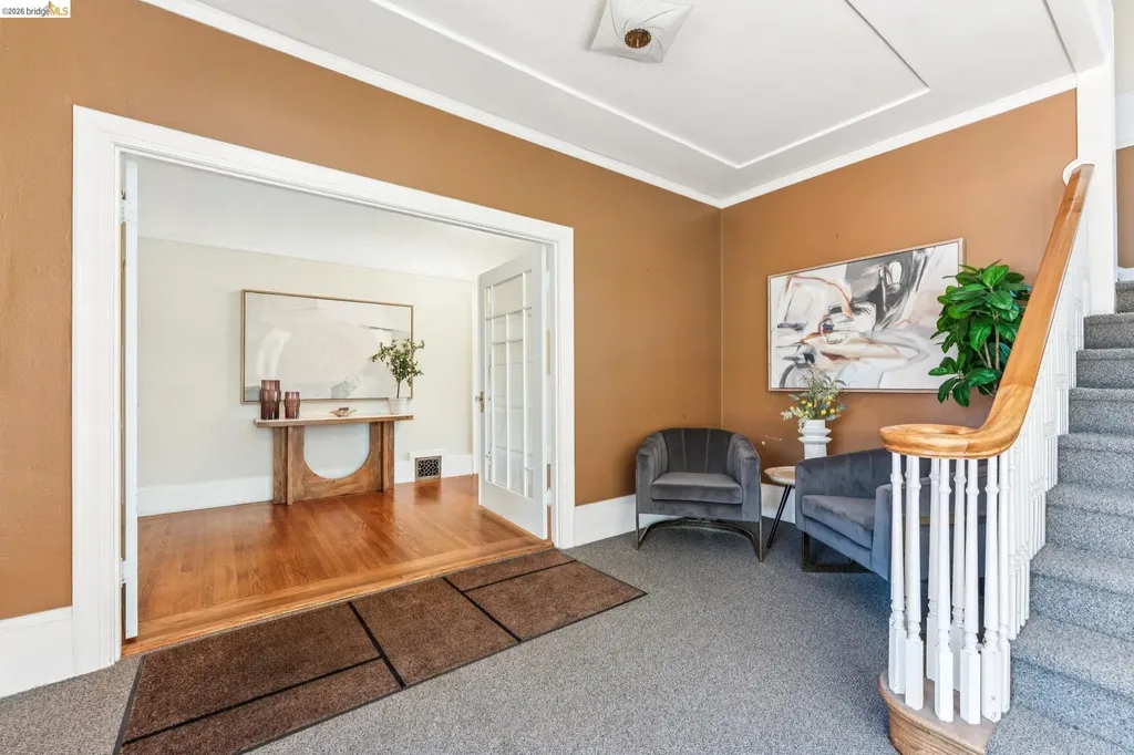 455 Lagunitas Avenue Oakland CA 94610