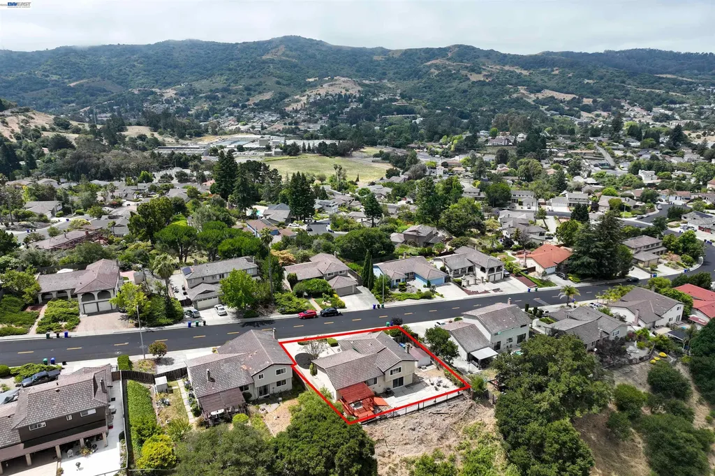 5219 Heavenly Ridge Lane Richmond CA 94803