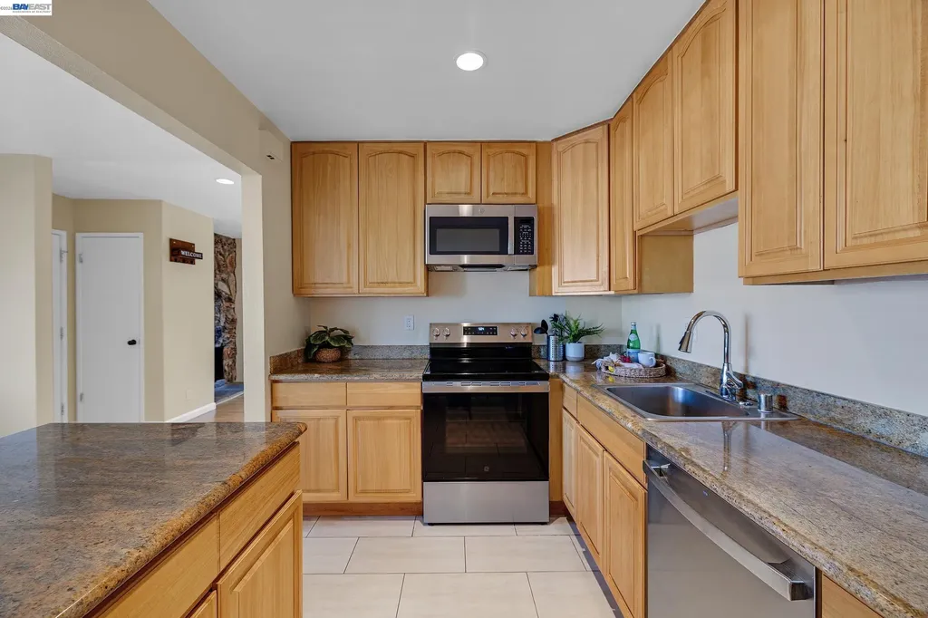 1029 Cheryl Ann Circle Hayward CA 94544