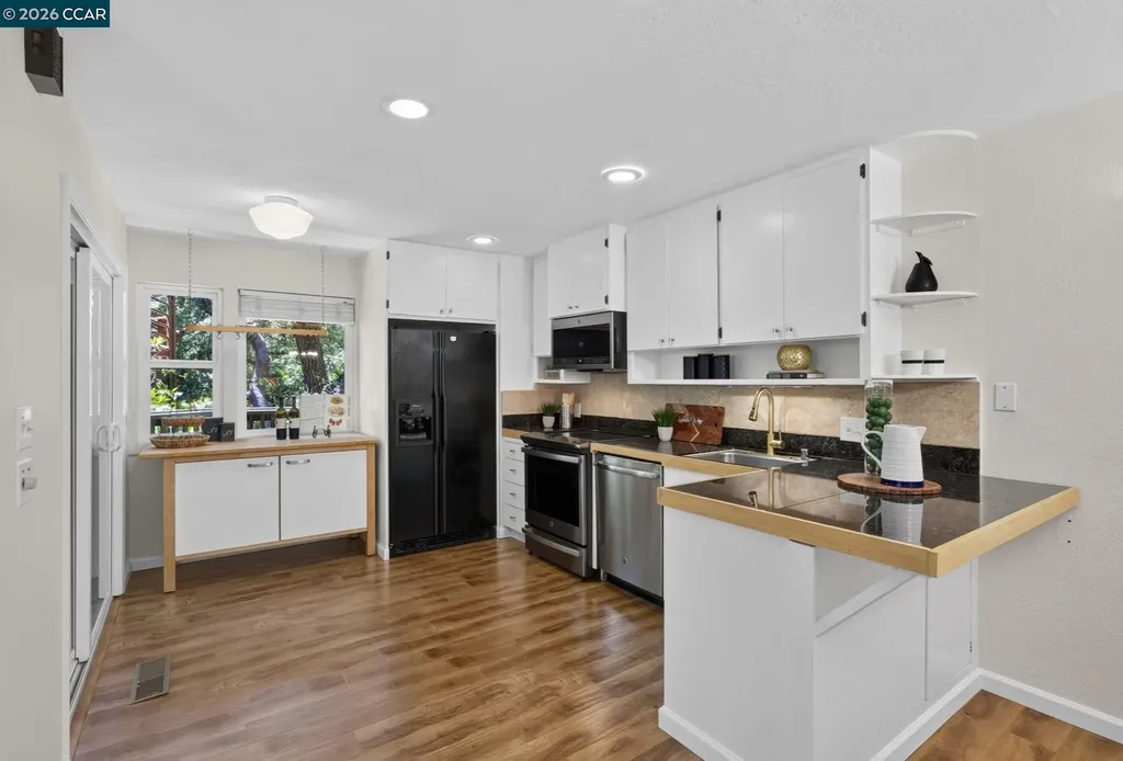 911 Dewing Avenue Lafayette CA 94549