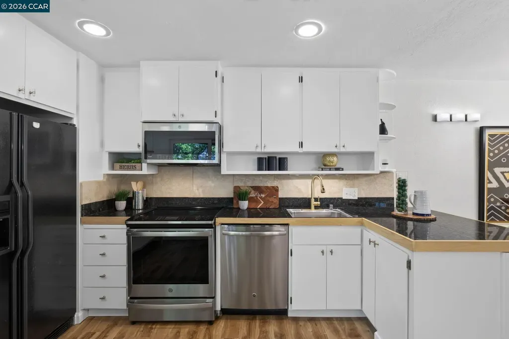 911 Dewing Avenue Lafayette CA 94549