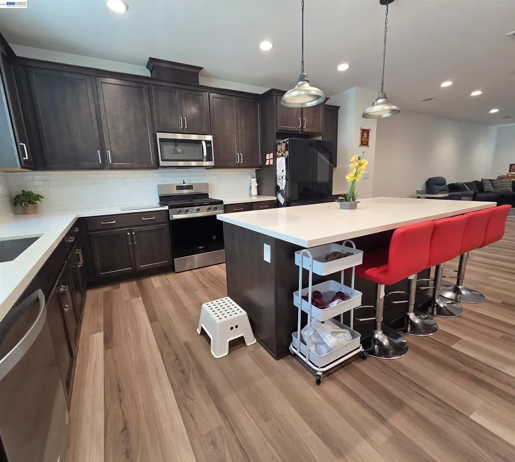 5585 Holly Bay Avenue Dublin CA 94568