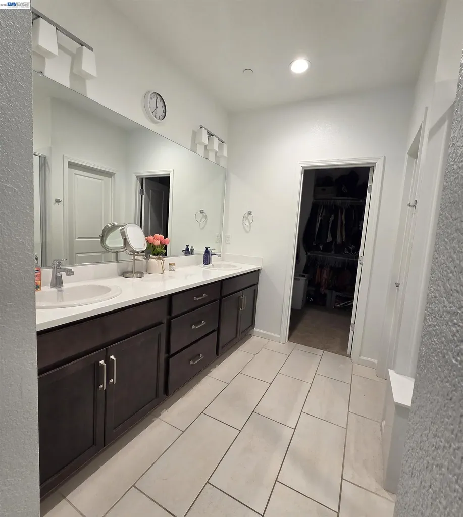5585 Holly Bay Avenue Dublin CA 94568