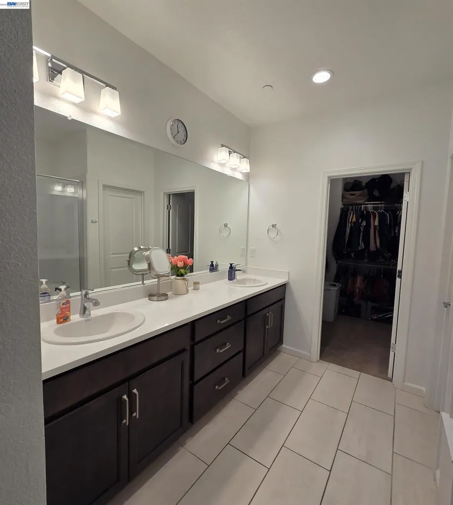 5585 Holly Bay Avenue Dublin CA 94568