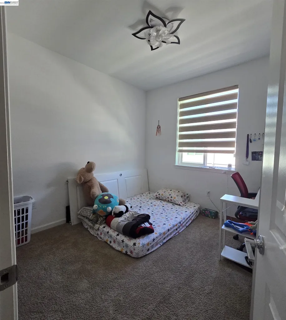 5585 Holly Bay Avenue Dublin CA 94568