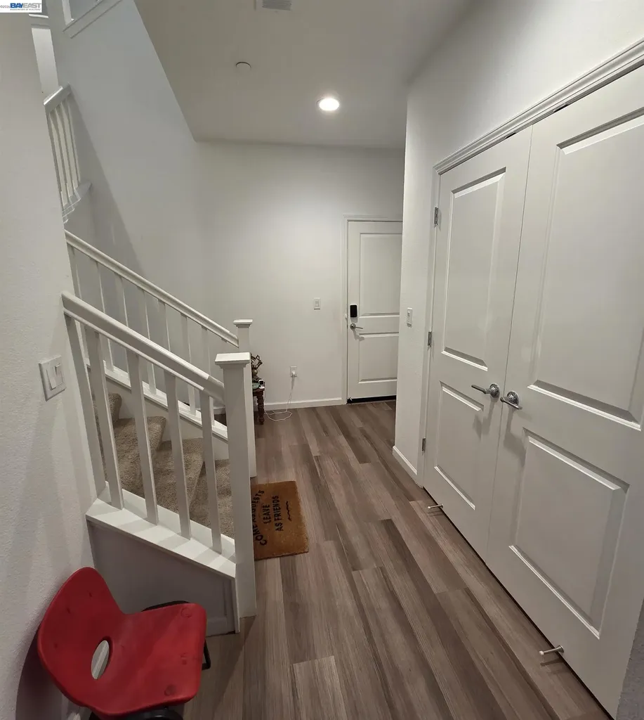 5585 Holly Bay Avenue Dublin CA 94568