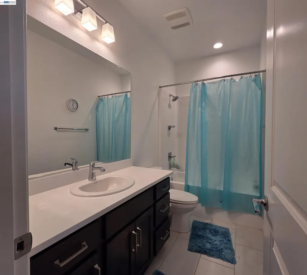 5585 Holly Bay Avenue Dublin CA 94568
