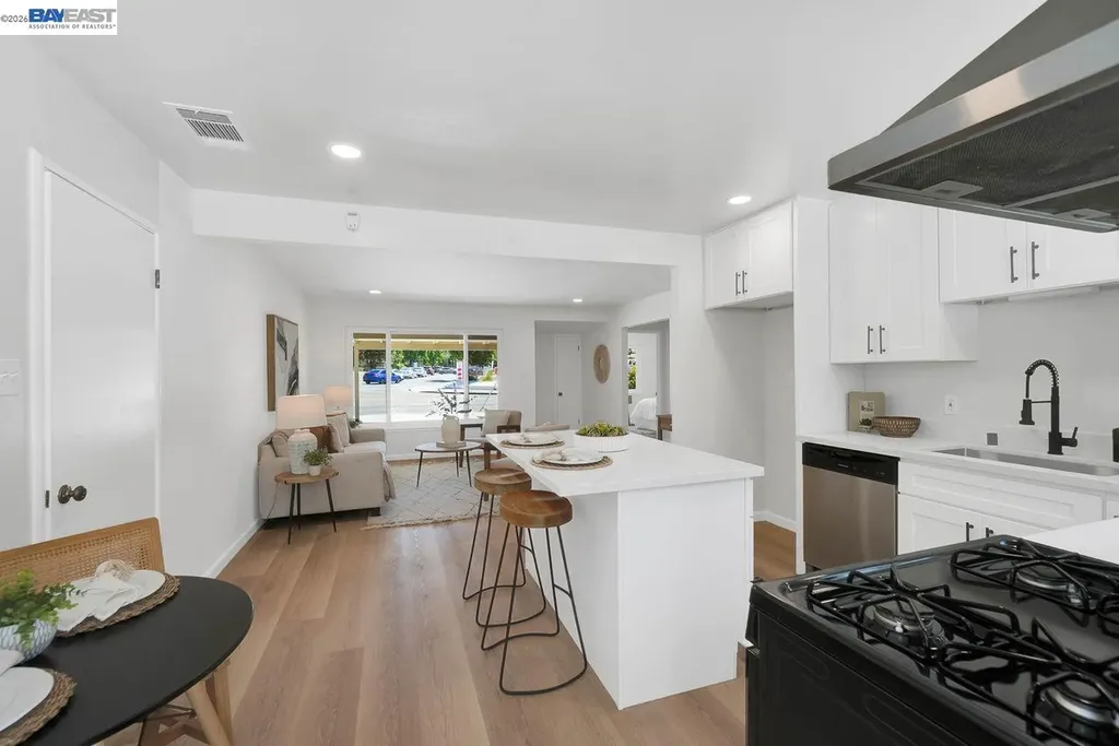 33327 2nd Street Union City CA 94587