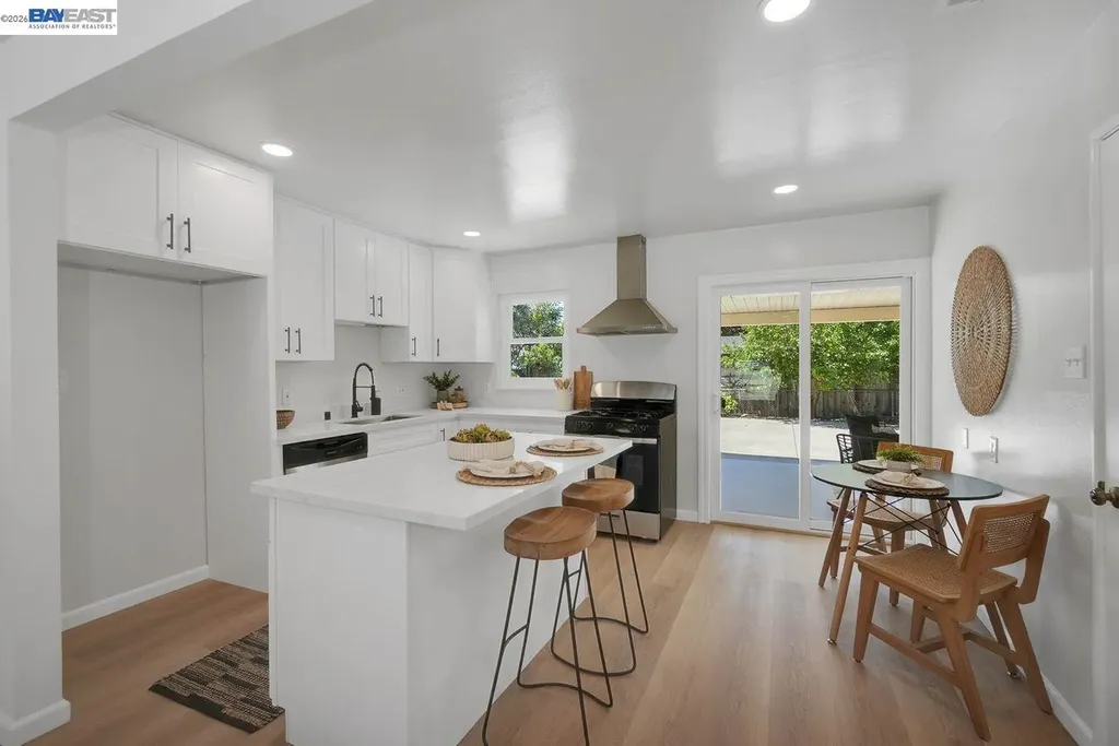 33327 2nd Street Union City CA 94587