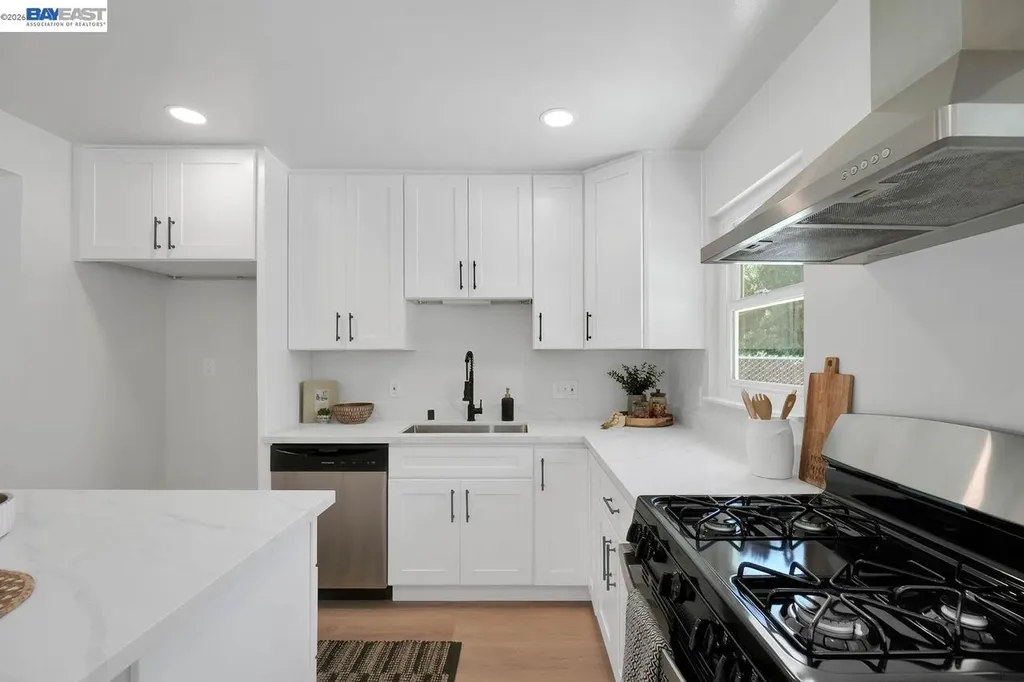 33327 2nd Street Union City CA 94587
