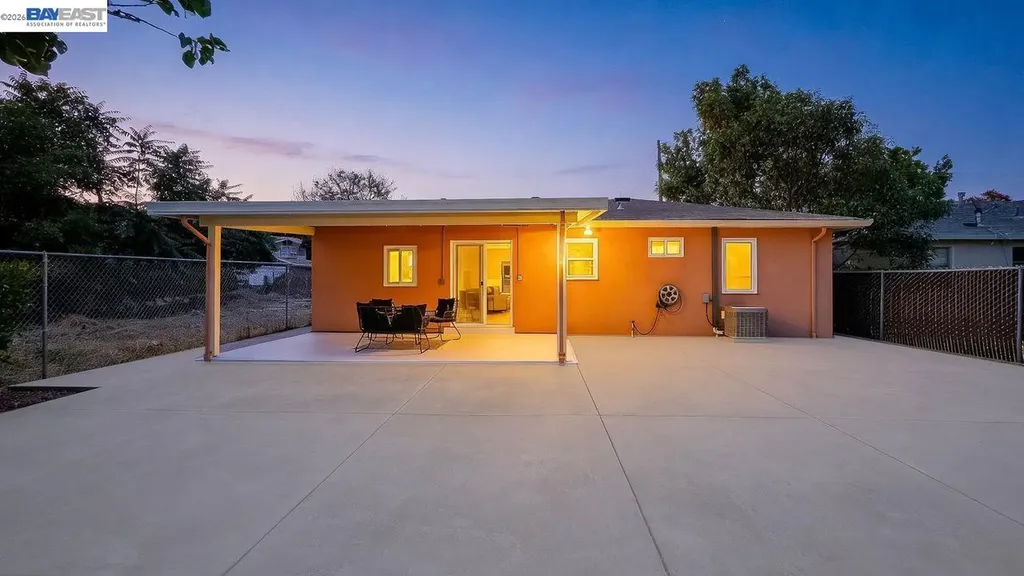 33327 2nd Street Union City CA 94587