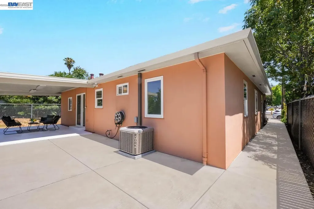 33327 2nd Street Union City CA 94587