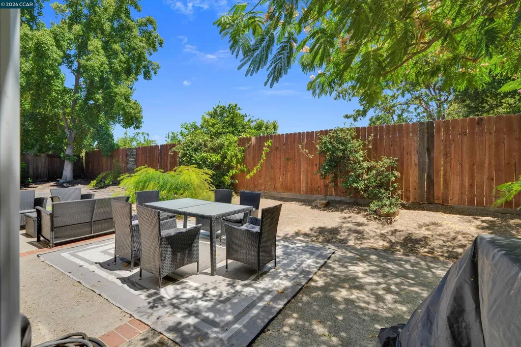 400 Devon Court Oakley CA 94561