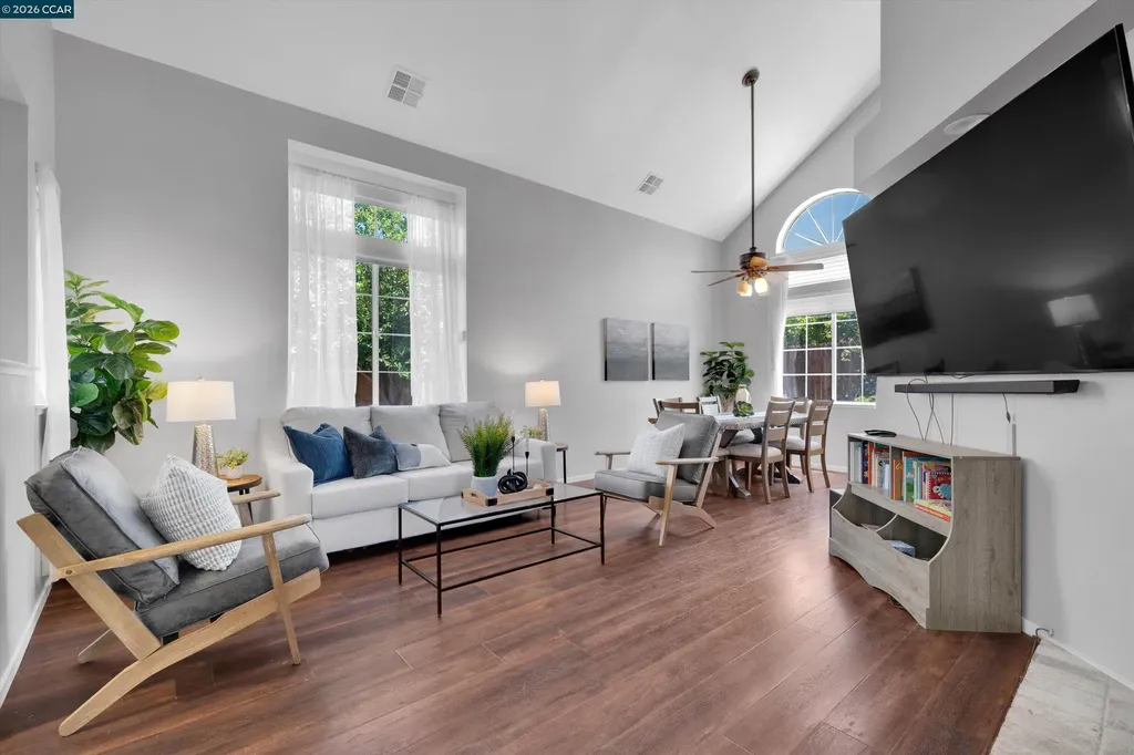 400 Devon Court Oakley CA 94561