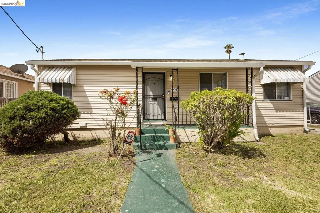 9527 Coral Road Oakland CA 94603