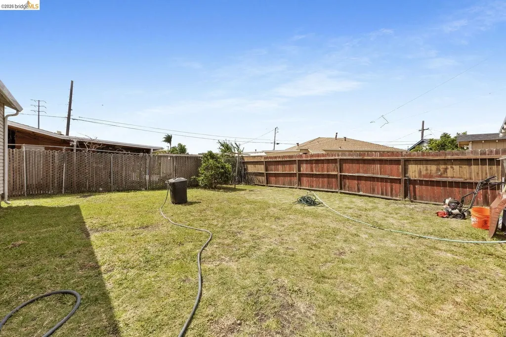 9527 Coral Road Oakland CA 94603