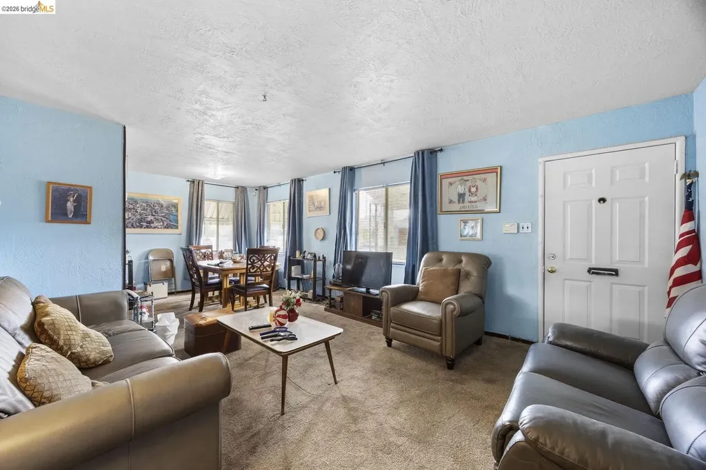 9527 Coral Road Oakland CA 94603