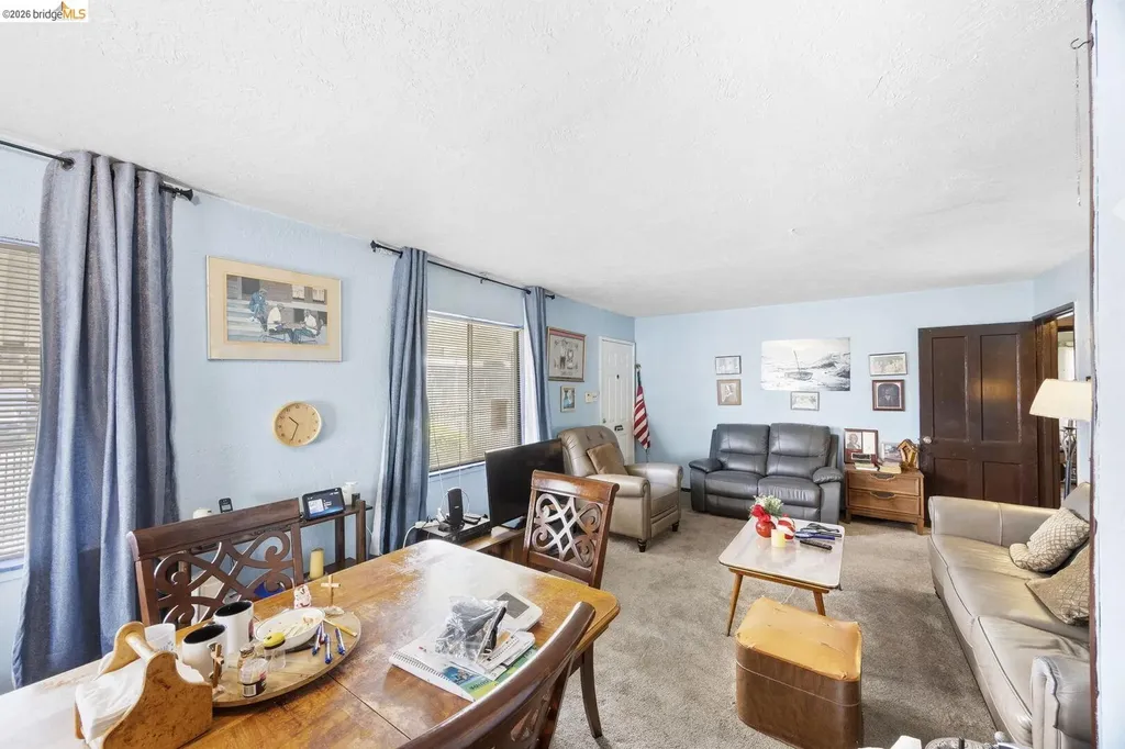 9527 Coral Road Oakland CA 94603