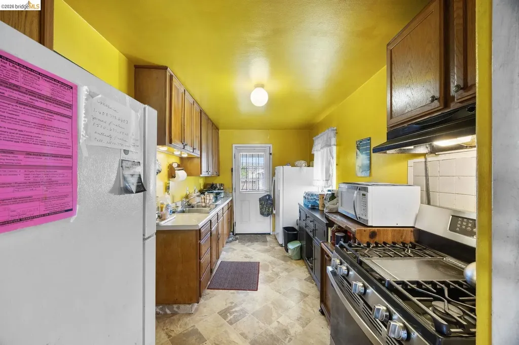 9527 Coral Road Oakland CA 94603