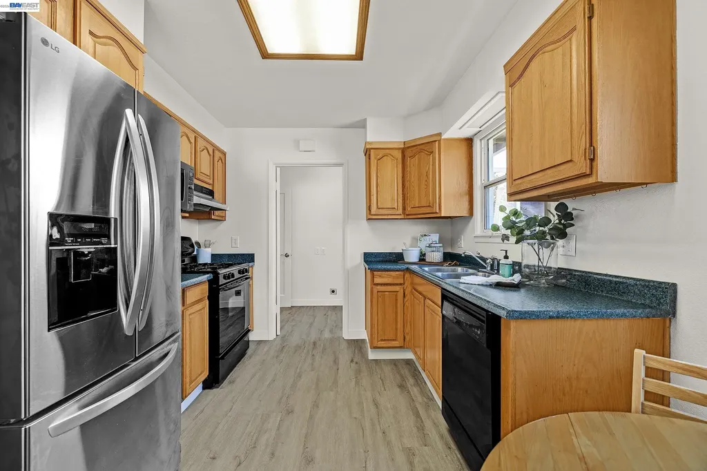 1987 San Rafael Street San Leandro CA 94577