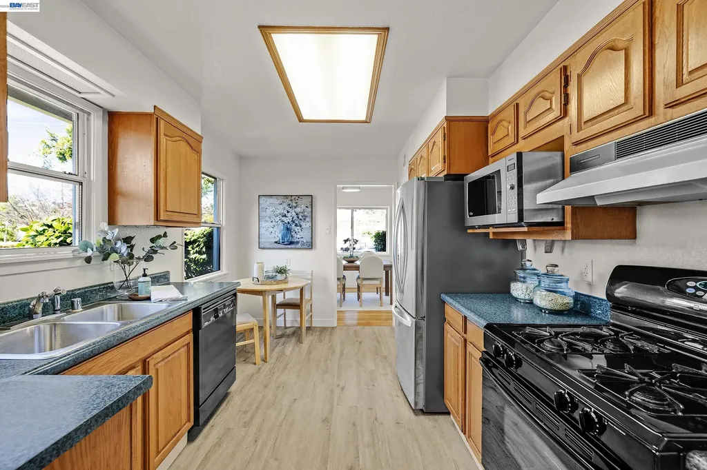 1987 San Rafael Street San Leandro CA 94577