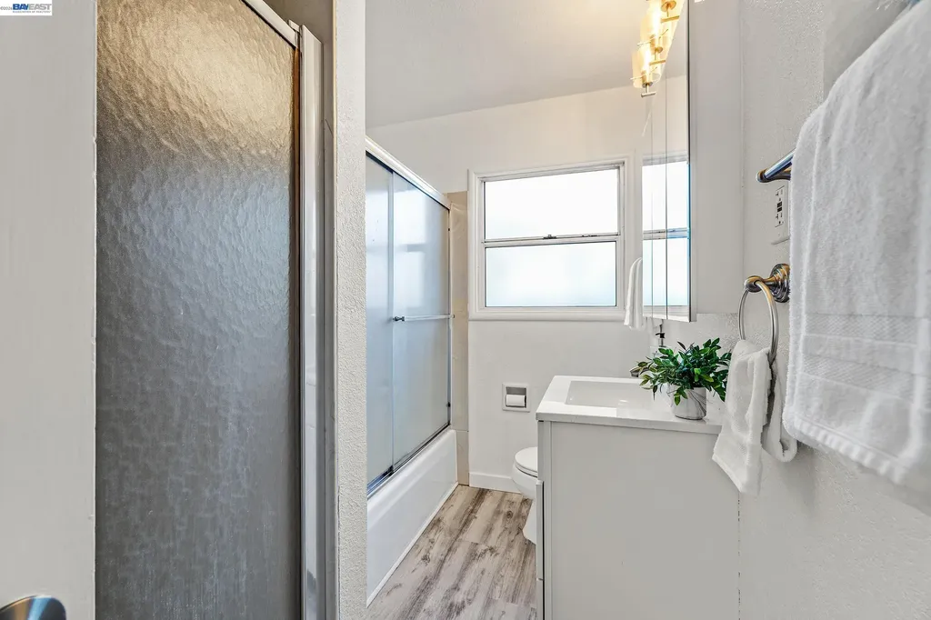 1987 San Rafael Street San Leandro CA 94577