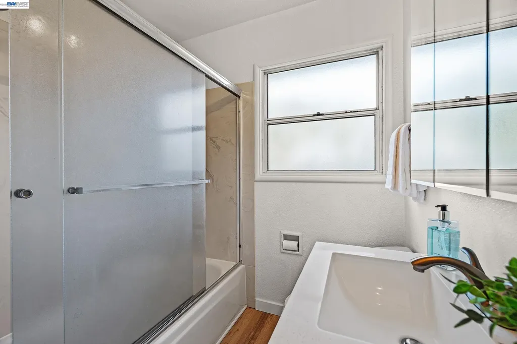 1987 San Rafael Street San Leandro CA 94577