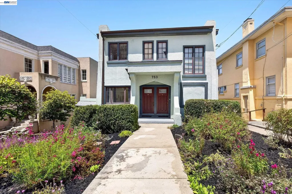 753 Warfield Avenue Oakland CA 94610