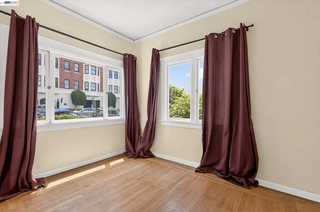 753 Warfield Avenue Oakland CA 94610