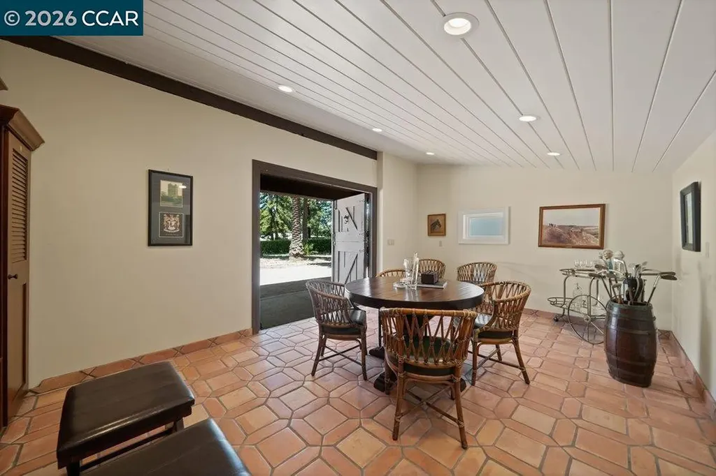 1924 Alameda Diablo Diablo CA 94528