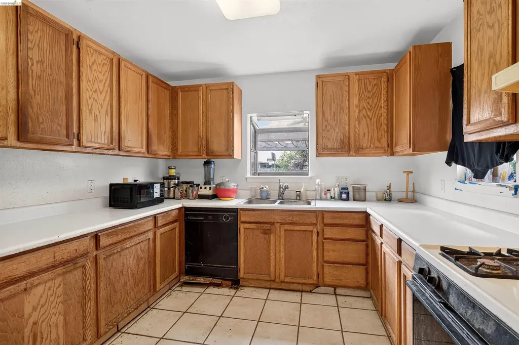 1814 105th Avenue Oakland CA 94603