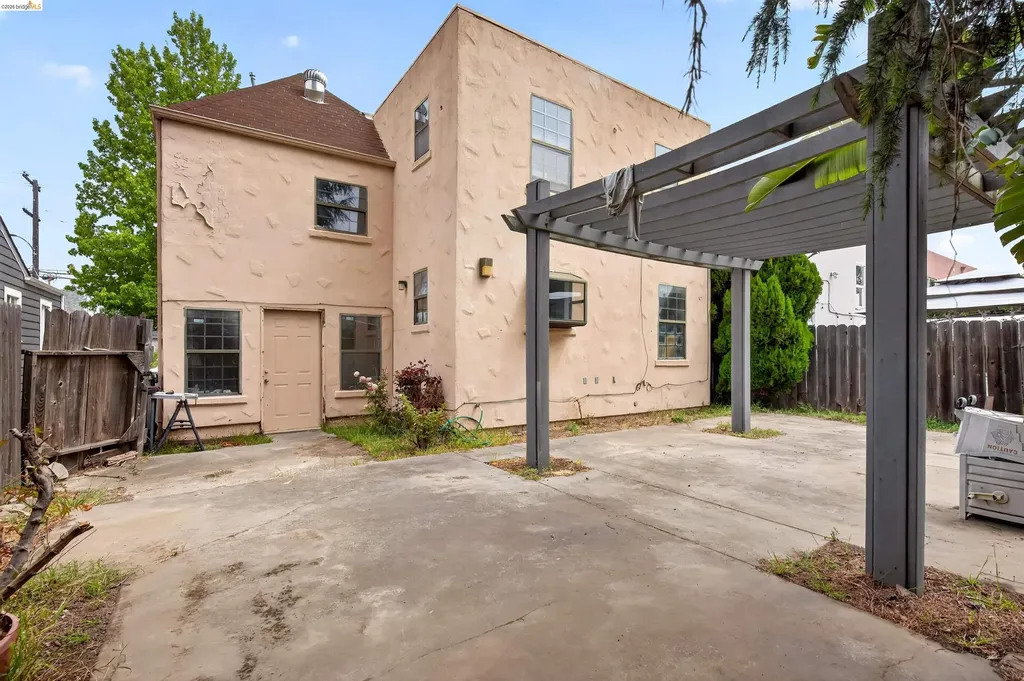 1814 105th Avenue Oakland CA 94603