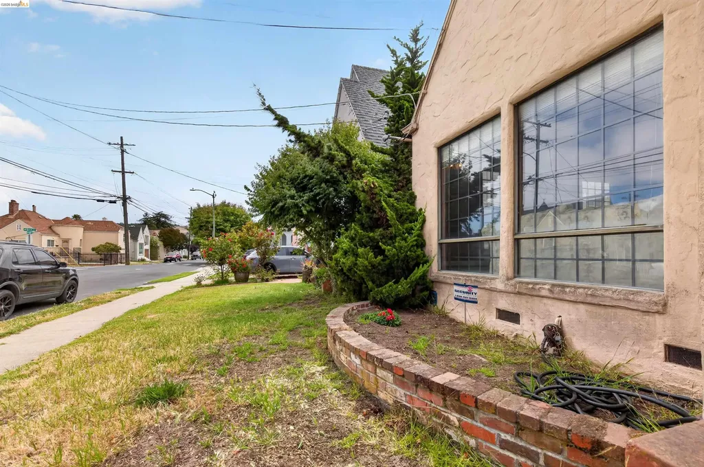 1814 105th Avenue Oakland CA 94603