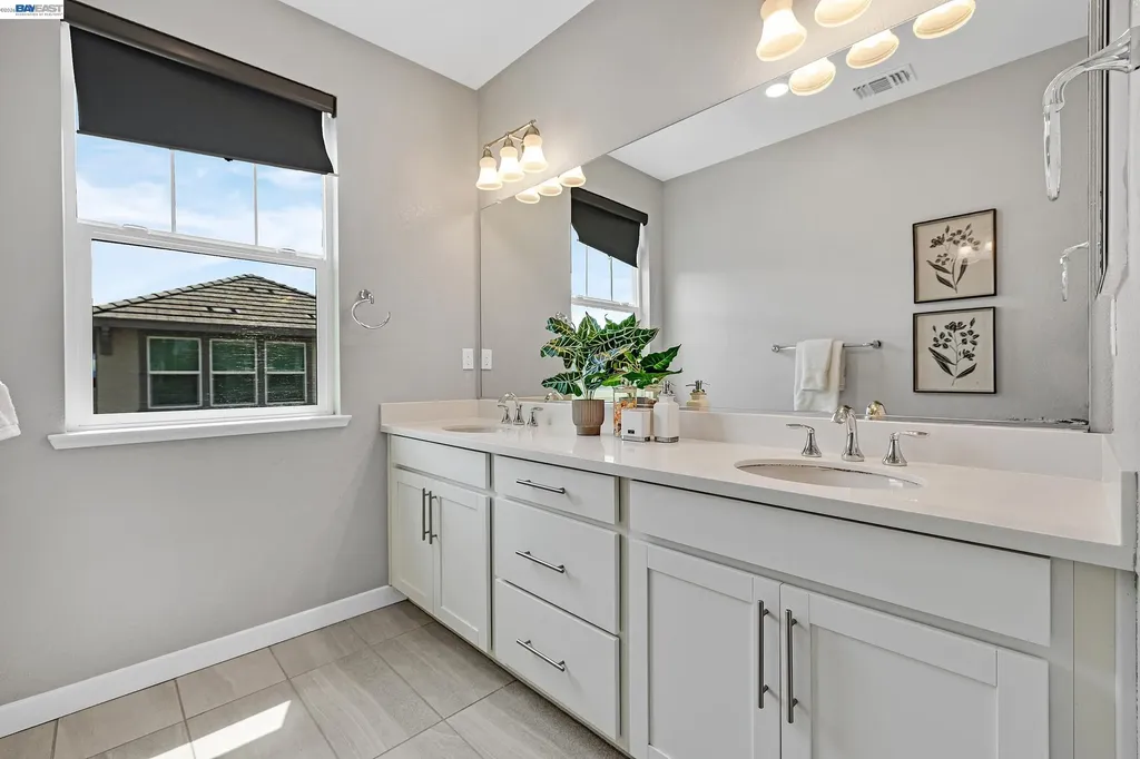 24221 2nd Street Hayward CA 94541
