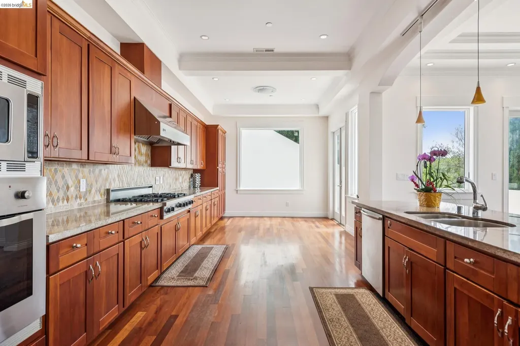 1452 Club View Drive El Cerrito CA 94530