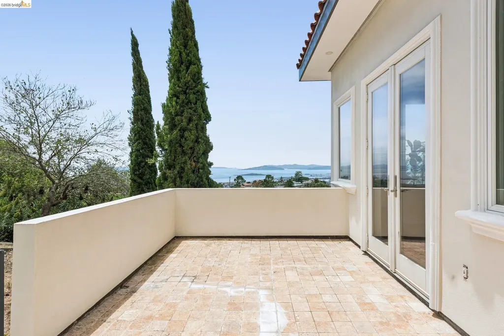 1452 Club View Drive El Cerrito CA 94530