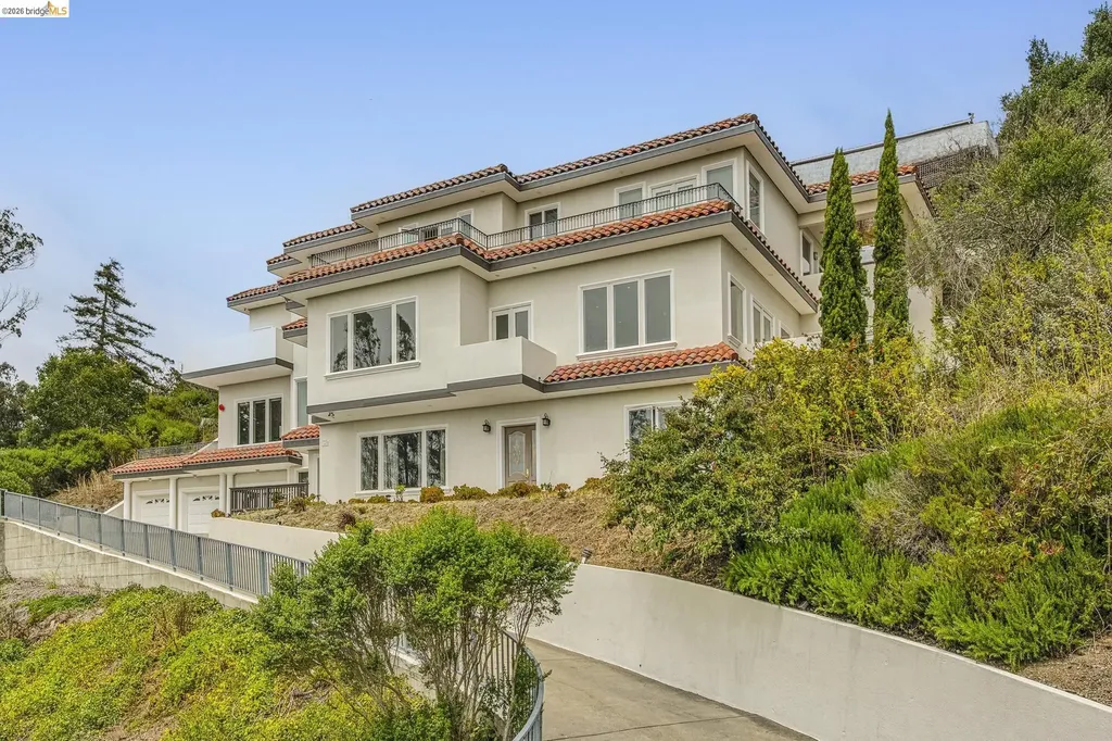 1452 Club View Drive El Cerrito CA 94530