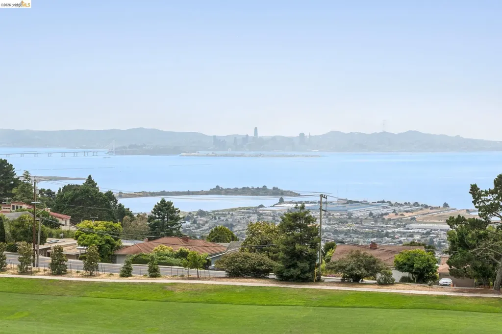 1452 Club View Drive El Cerrito CA 94530